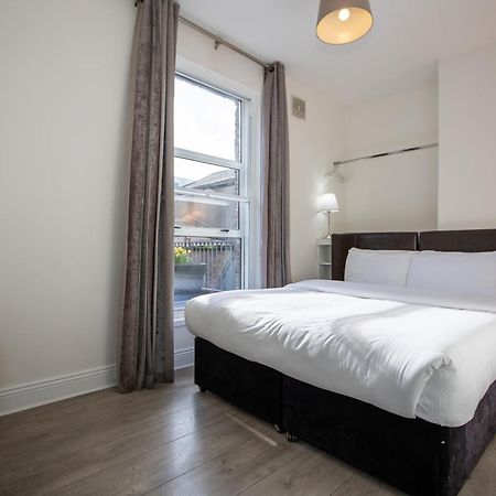 Temple Bar Essex Apartments Dublin Bagian luar foto