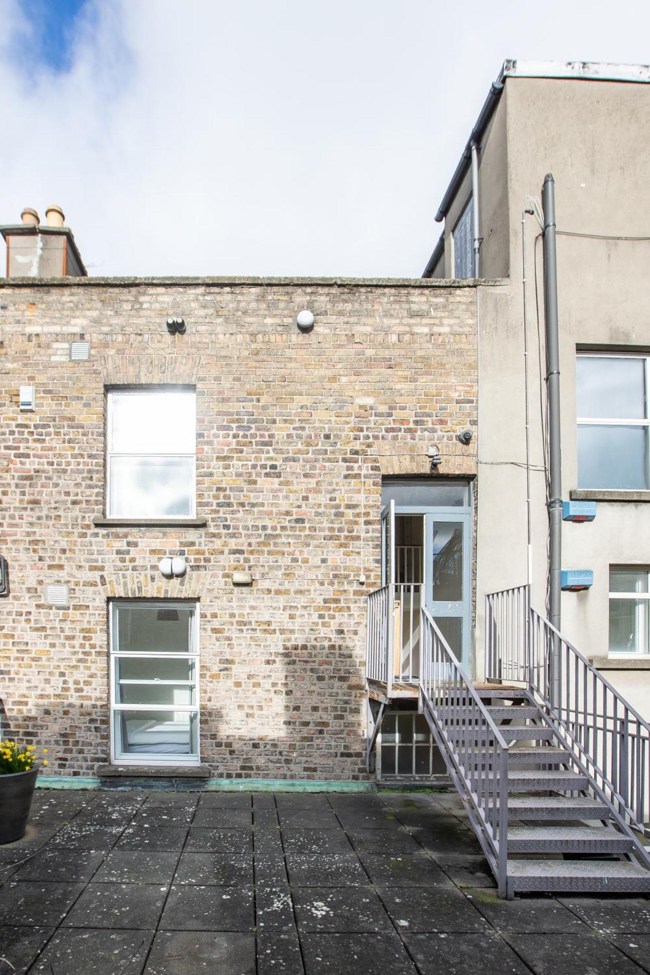 Temple Bar Essex Apartments Dublin Bagian luar foto